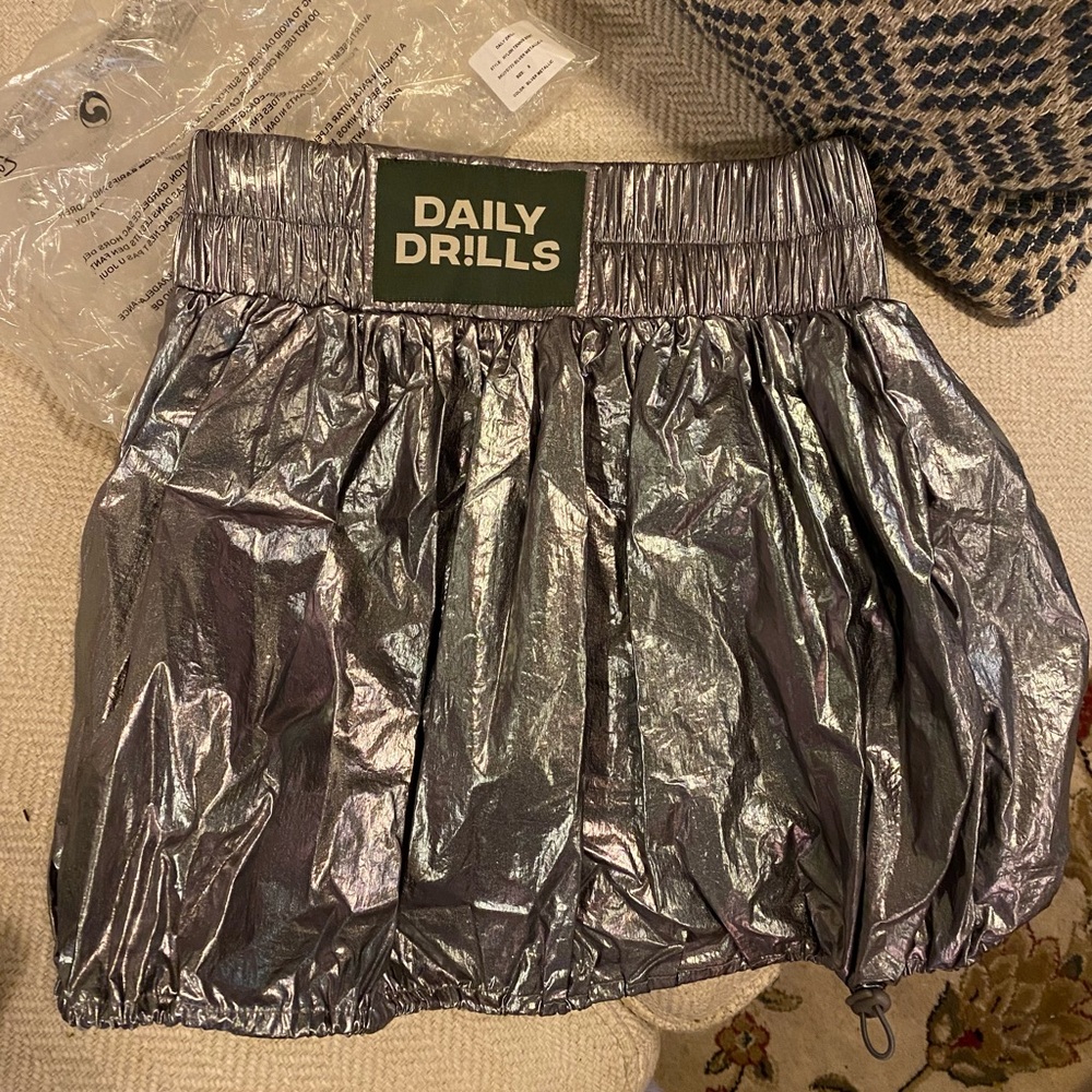 DAILY DRILLS BUBBLE SKIRT